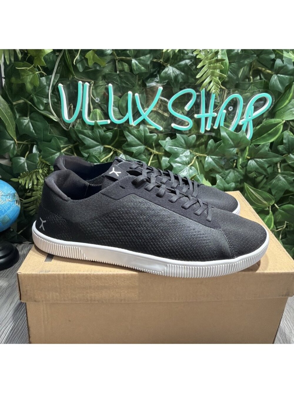Flux Adapt Trainer Barefoot Black White Sole Men’s Size 12